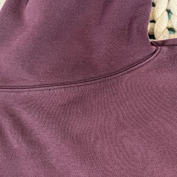 Still Here NYC sweatshirt - Picture 5 of 9